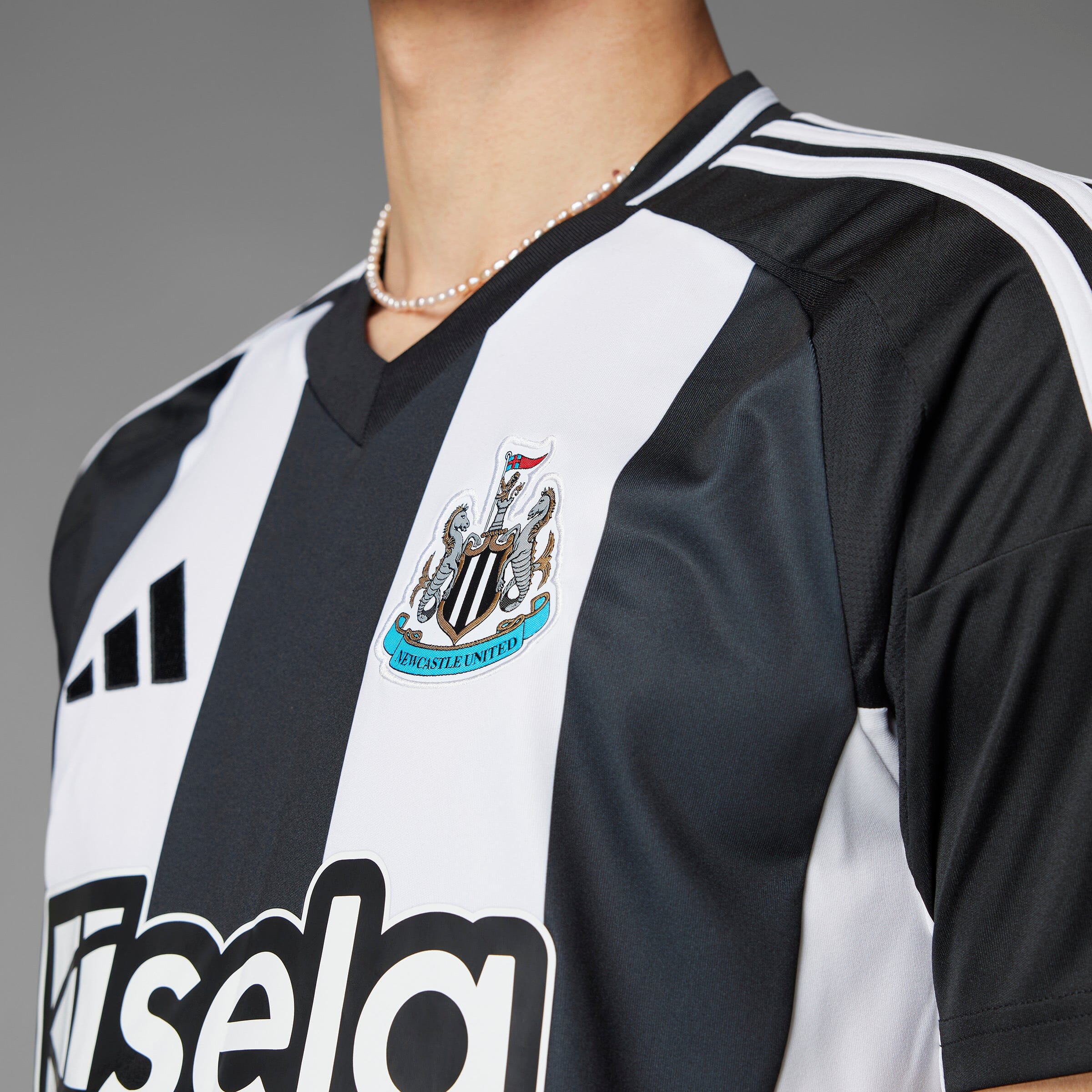 Newcastle United FC Adults Home Jersey 2024/25 - Image 16
