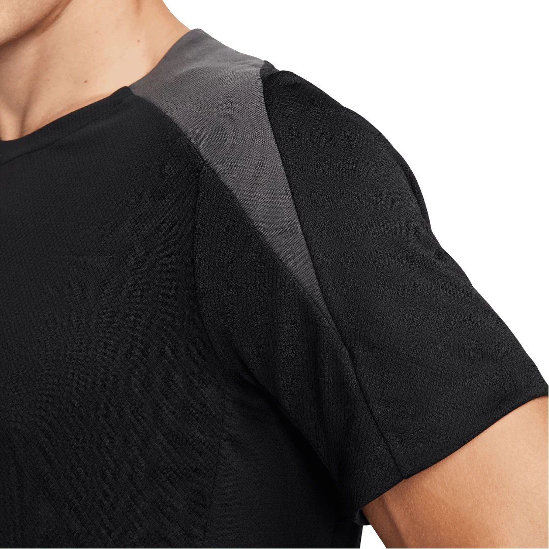 Nike Strike Men's Dri-FIT Short-Sleeve Football Top - Black - Image 4